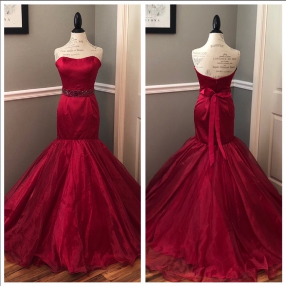 📌♥️BOOKMARK MY CLOSET📌♥️MEET THE POSHER📌👠 - Picture 10 of 16